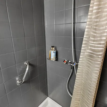 A 5 Minutes A Pied Des Bains Apartment Ovronnaz